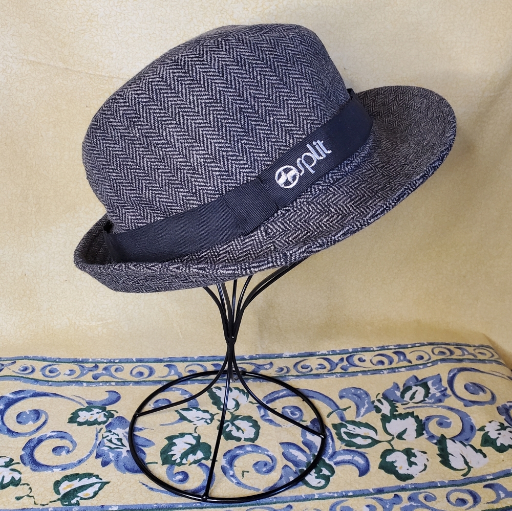 Split Gray Black Herringbone Polyester Blend Womens Fedora Hat One Size.